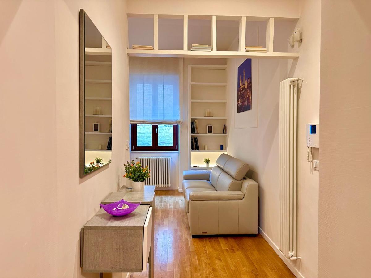 Sisters' Home - Appartamento Nel Centro Storico Con Terrazzo, Aria Condizionata E Vasca Da Bagno Siena Luaran gambar