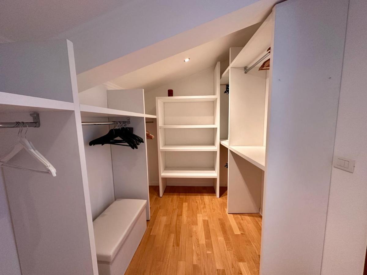 Sisters' Home - Appartamento Nel Centro Storico Con Terrazzo, Aria Condizionata E Vasca Da Bagno Siena Luaran gambar